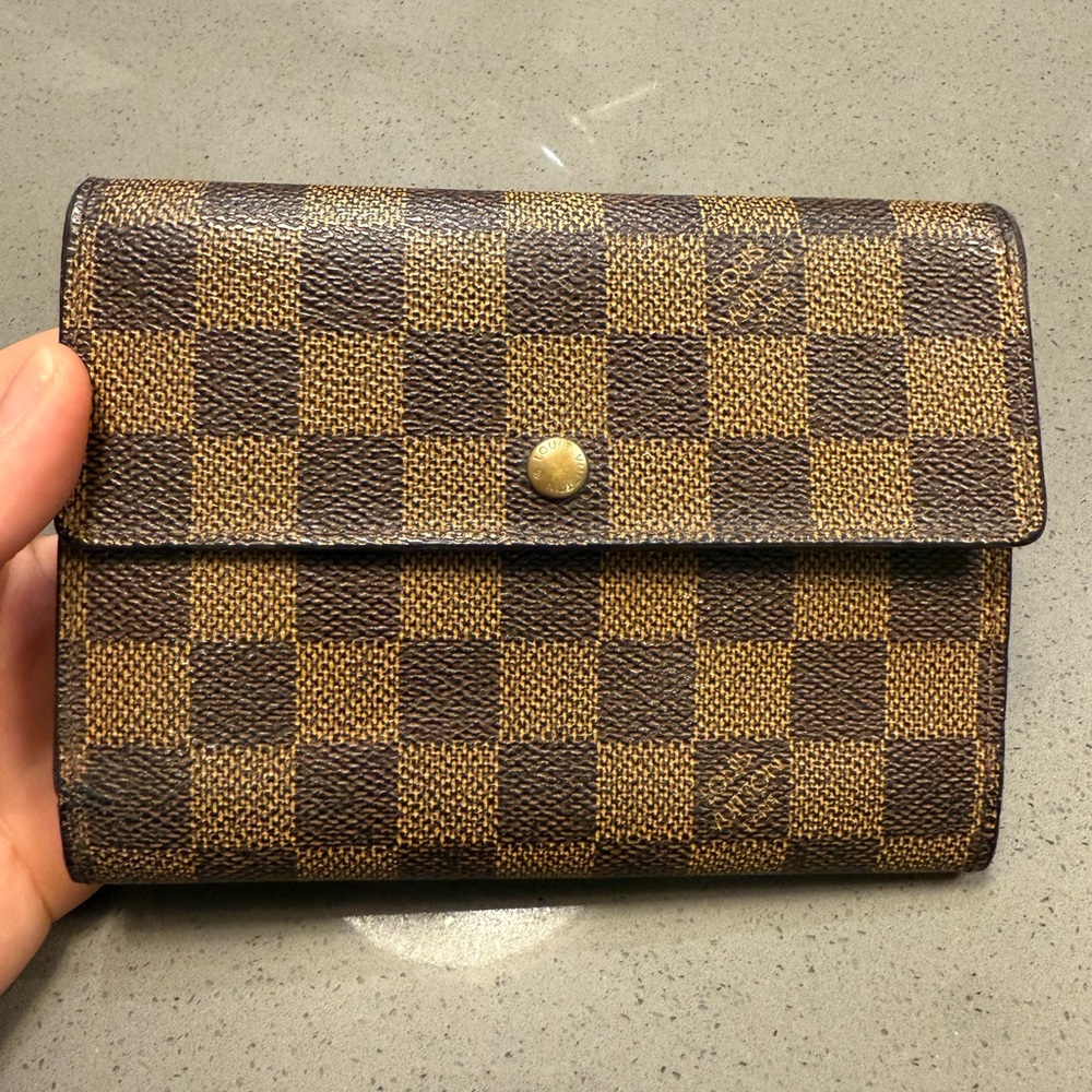 LV Damier Wallet